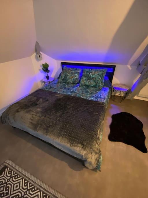 Super Appartement T3 Proche Gare Санс Екстериор снимка